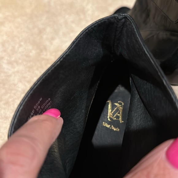 Black VELVET ANGELS booties size 39 GUC - Picture 9 of 10